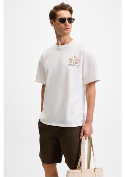 Bonıe Erkek Ön Baskı ve Nakış Detaylı Organik Pamuklu Oversize Bisiklet Yaka Beyaz T-Shirt