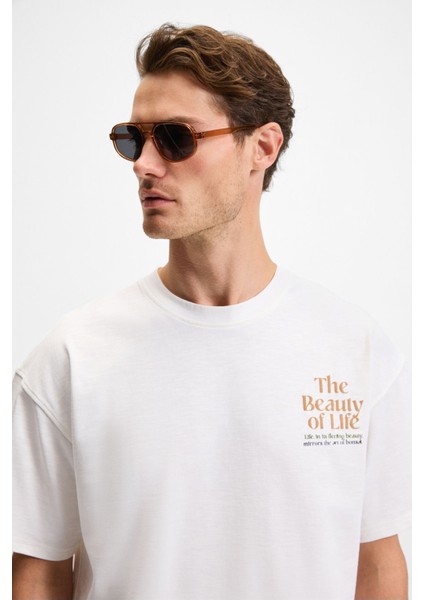 Bonıe Erkek Ön Baskı ve Nakış Detaylı Organik Pamuklu Oversize Bisiklet Yaka Beyaz T-Shirt