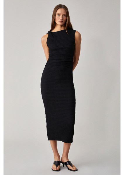 Morfy Kadın Slim Fit Midi Boy Bisiklet Yaka Kolsuz Siyah Elbise