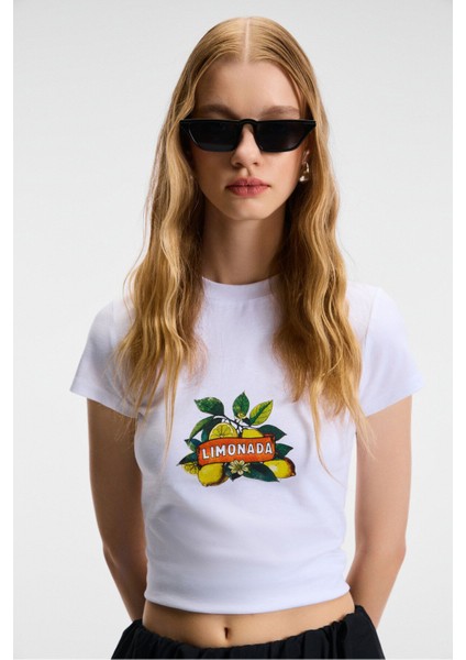 Tessıra Kadın Pamuk Bisiklet Yaka Baskılı Slim Fit Beyaz T-Shirt modelleri