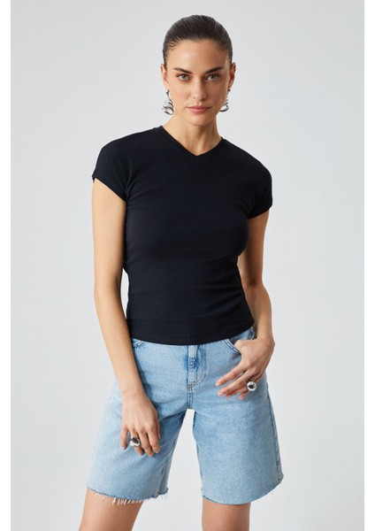 Marta Kadın V Yaka Kısa Kol Slim Siyah T-shirt modelleri