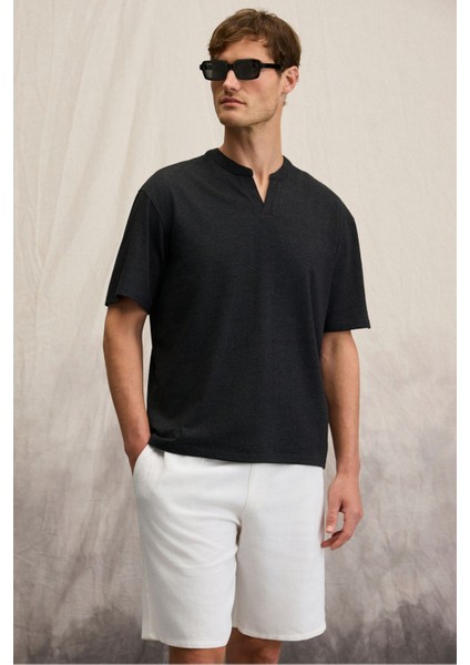 Tuomo Erkek Hakim Yaka Kısa Patlı Kısa Kollu Relaxed Fit Siyah T-Shirt