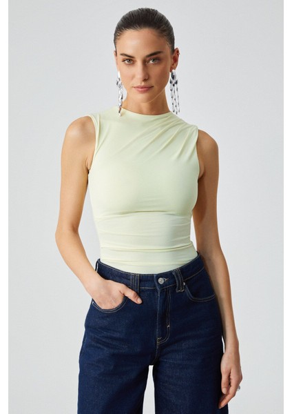 Canısa Kadın Slim Fit Sıfır Kol Yuvarlak Yaka Düz Renk Sarı Atlet
