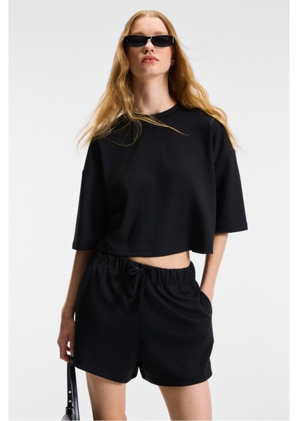 Vela Kadın Esnek Kumaşlı Bisiklet Yaka Oversize Fit Siyah T-Shirt
