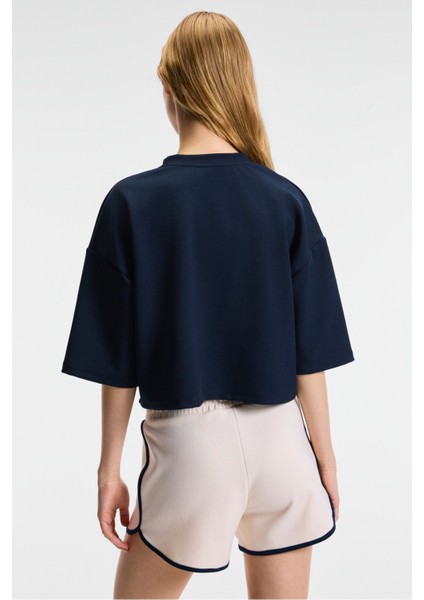 VELA Kadın Esnek Kumaşlı Bisiklet Yaka Oversize Fit Lacivert T-Shirt indirimleri