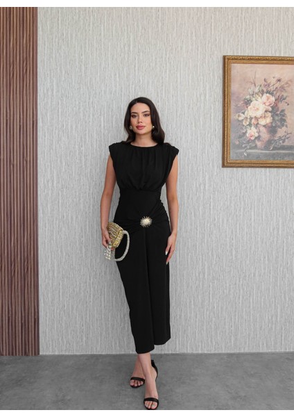 Güneş Tokalı Vatkalı Elbise