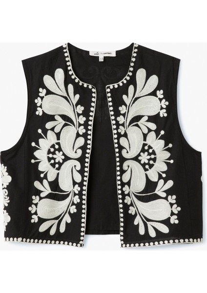 Aplike Nakışlı Bisiklet Yaka Kolsuz Crop Yelek modelleri