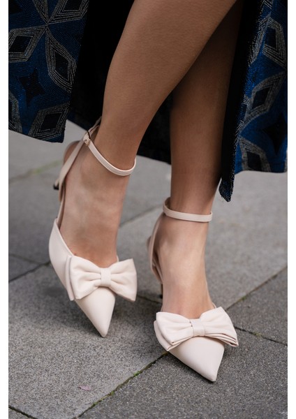 Kadın Stiletto Fiyonk Detaylı Bilekten Bağlamalı Topuklu Ayakkabı Rosen