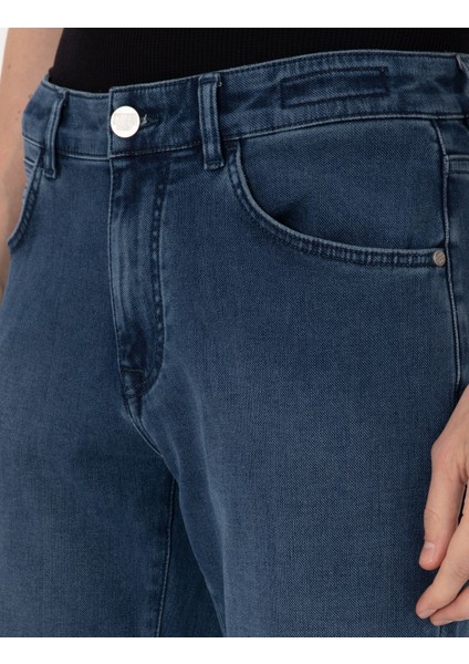 Erkek Mavi Straight Fit Jean Pantolon 50308903-VR036