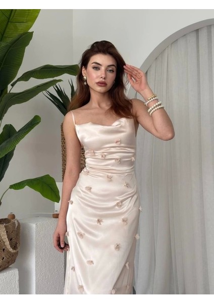 Dora Çiçek Detaylı Elbise
