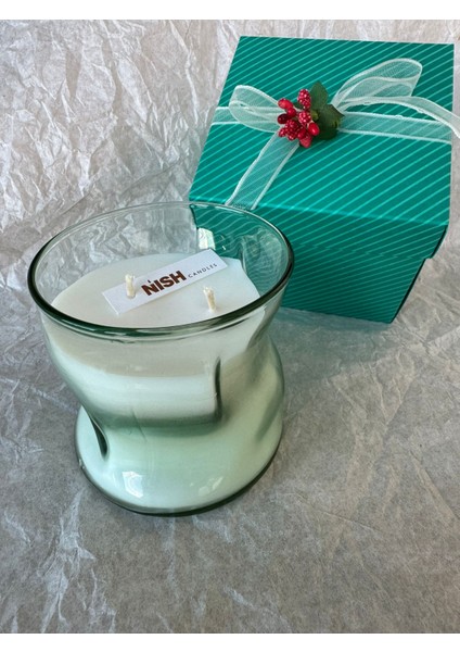 Hediye Kutulu Şık Mum – Su Yeşili Cam Bardakta Çift Fitilli Fresh Kokulu (300 Cc) indirimleri
