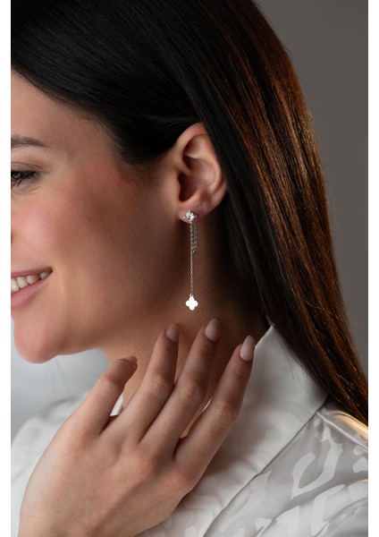 925 Ayar Gümüş Rodyum Kaplama 5 mm Tektaş Sallantılı Zincir Sade Yonca Model Küpe fiyatları