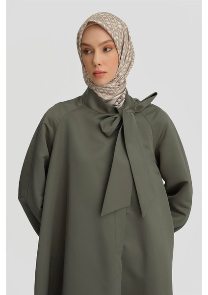 Yakası Fiyonklu Reglan Kollu Kap 25Y7811 Haki modelleri