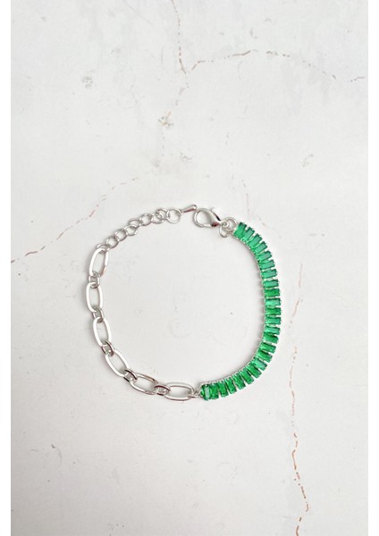 Kare Taşlı Zincir Detaylı Bileklik