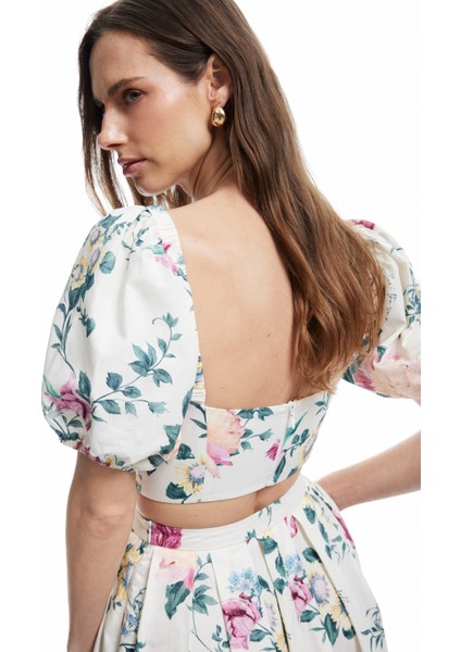 x Melis Ağazat - Poplin Kalp Yaka Çiçekli Dar Kesim Balon Kol Crop Bluz modelleri