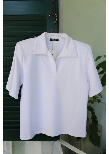 Beyaz Vatkalı Tshirt