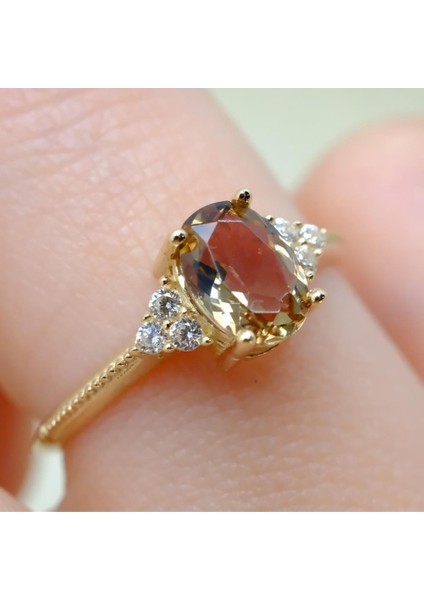 Gümüş Yüzük -Oval Kesim Tektaş Zultanit Yan Zirkon Taşlı Modern 925 Ayar Gümüş Kadın Yüzük-Hediyelik modelleri