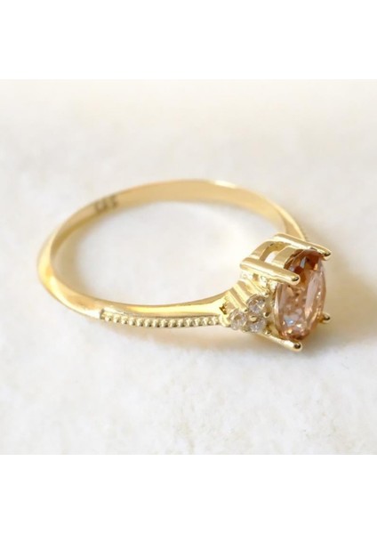 Gümüş Yüzük -Oval Kesim Tektaş Zultanit Yan Zirkon Taşlı Modern 925 Ayar Gümüş Kadın Yüzük-Hediyelik