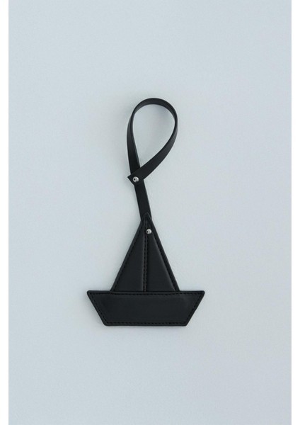 Siyah Ship Charm