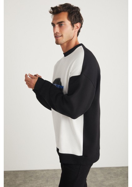 Hanion Erkek Pamuk Bisiklet Yaka Oversize Fit Baskı Detaylı Siyah - Beyaz Sweatshirt