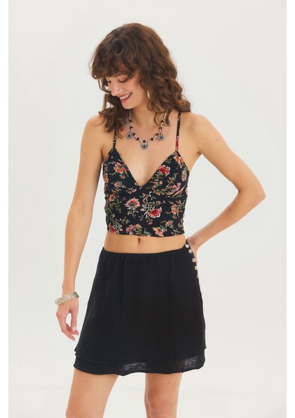 Desenli V Yaka Askılı Crop Top Siyah