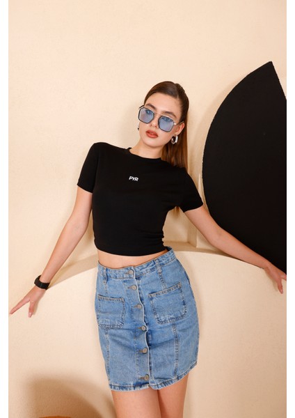 Kadın Siyah Bisiklet Yaka Crop T-Shirt - 169 modelleri
