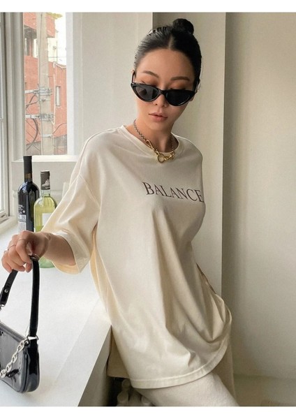 Kadın Balance Baskılı Pamuklu Oversize T-Shirt