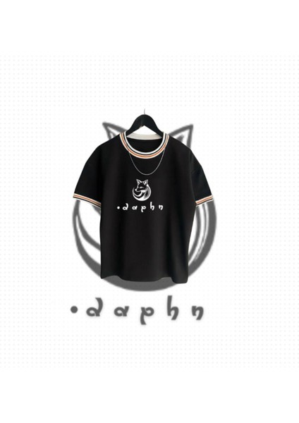 Yeni Sezon Oversize Bisiklet Yaka Çizgi Detaylı Siyah Daphn Fox Baskılı T-Shirt