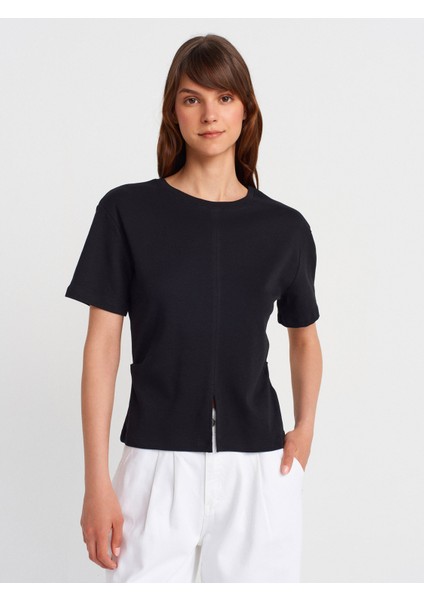 31874 Yırtmaç Detaylı T-Shirt-Siyah modelleri