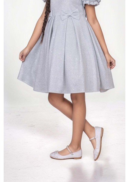 Kız Çocuk Yakası Tüllü Boydan Pulpayet Işlemeli Omuzu Fiyonk Detaylı Gold Elbise