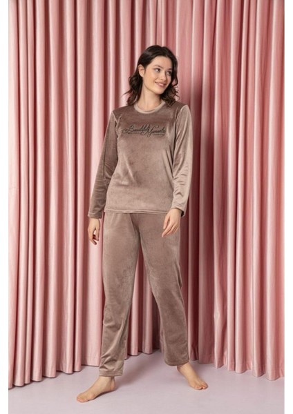 Pijama Takımı