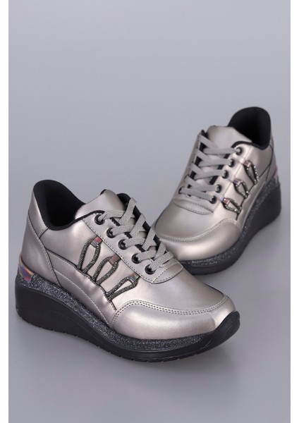 Mdl 871 Taş Detaylı Bağcıklı Spor Ayakkabı fırsatları