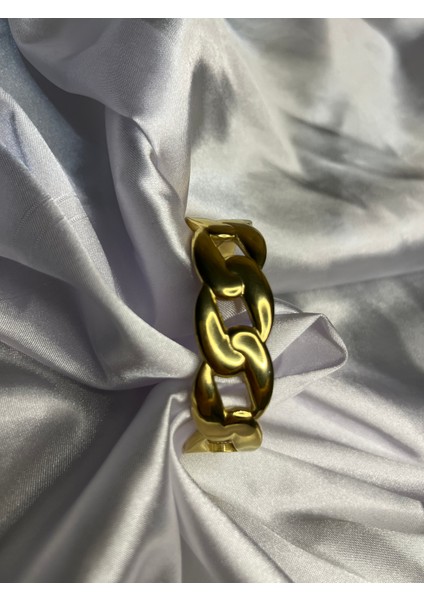 Kadın Altın Renk Paslanmaz Çelik Zincir Model Bileklik – Modern ve Şık Tasarım