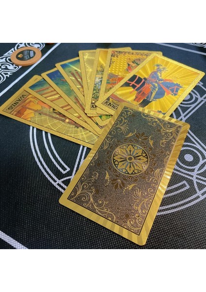 Güneş Tanrısı Kartı Geri Stili Set Tarot Kartları Hediye Kutusu Lüks Altın Folyo Tarot Kartı Sıcak Damgalama Pvc Su Geçirmez Aşınmaya Masa Oyunu Solitaire Kehanet (Yurt Dışından) indirimleri