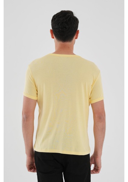 Alexandergardı V Yaka Kısa Kollu Erkek T-Shirt fırsatları