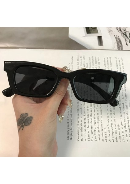 No.5 Tarzı Yeni Retro Küçük Kare Çerçeve Güneş Gözlüğü Kadın Güneş Gözlükleri Açık Güneş Gözlüğü Kız Gözlük Çerçevesi Sürücü Gözlüğü Araba Aksesuarları (Yurt Dışından) fırsatları