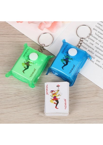 Bir Set Rastgele Renk Stili Taşınabilir Mini Oyun Kartları Poker Anahtarlık Küçük Masa Oyunu Anahtarlık 4 × 3 cm Mini Oyuncak Modeli Mikro Peyzaj Dekorasyonu (Yurt Dışından)