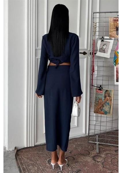 Crop Gömlekli ve Eteği Büzgülü Tasarım Takım fırsatları