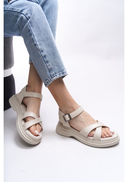 Kadın Sandalet Bej Renkli Modern Tasarım ile Rahat Adımlar İçin fiyatları