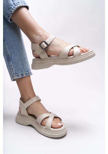 Kadın Sandalet Bej Renkli Modern Tasarım ile Rahat Adımlar İçin modelleri