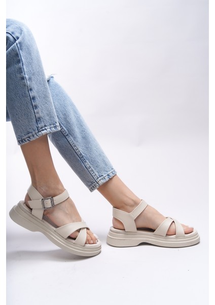 Kadın Sandalet Bej Renkli Modern Tasarım ile Rahat Adımlar İçin indirimleri