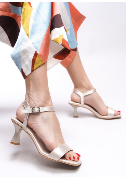 Ameradyl Kadın Abiye Topuklu Ayakkabı 0012248 fırsatları