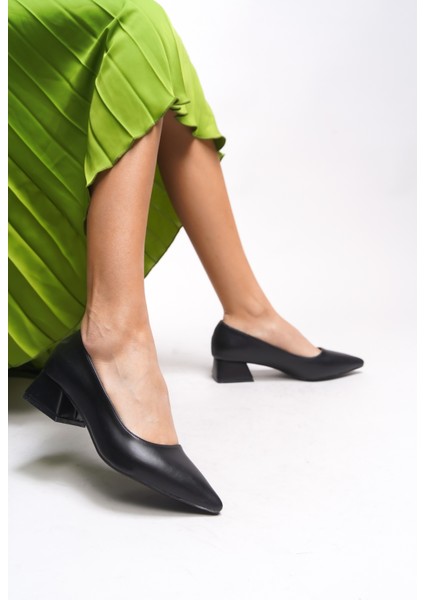 Tielfudh Kadın Sivri Burunlu Kısa Topuklu Ayakkabı 001241863 fırsatları