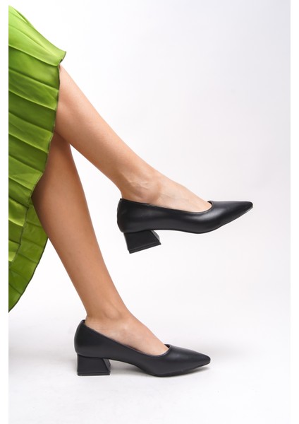 Tielfudh Kadın Sivri Burunlu Kısa Topuklu Ayakkabı 001241863 indirimleri