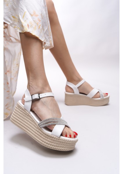 Tylbellis Kadın Sandalet 0012501 fırsatları