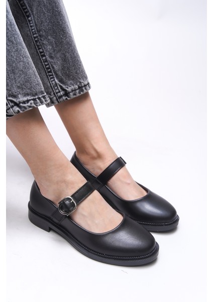 Kadın Babet – Sentetik Malzeme, Düz Taban, Tokalı ve Ayarlanabilir Kayışlı Rahat Günlük Ayakkabı