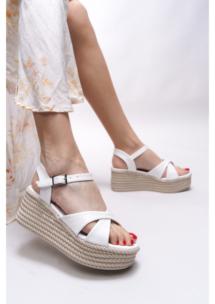 Isolyaries Kadın Sandalet 0012503 fırsatları