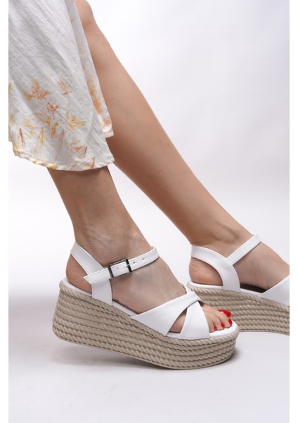 Isolyaries Kadın Sandalet 0012503 indirimleri