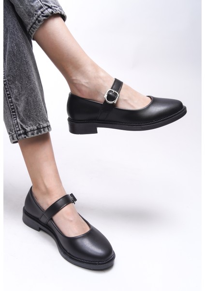Kadın Siyah Suni Deri Tokalı Babet – Düz Tabanlı, Rahat ve Günlük Kullanıma Uygun Şık Ayakkabı modelleri