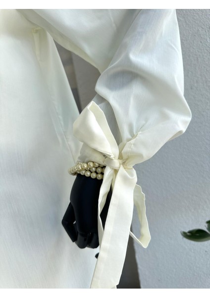 Kolları Bağlamalı Pileli Gömlek Ekru fırsatları